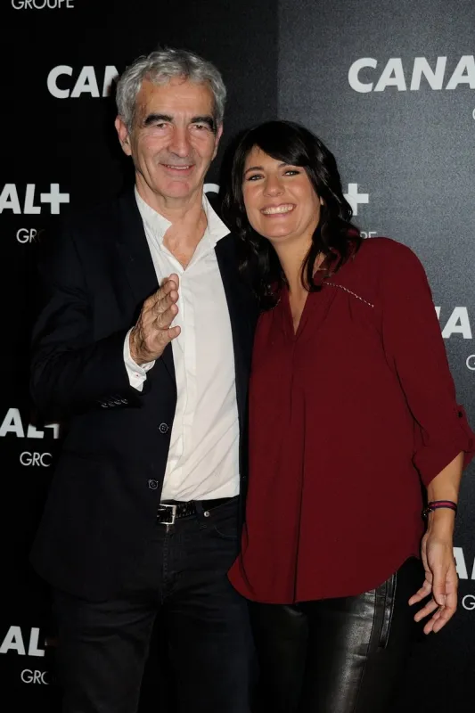 group canal+, d8, d17 and itele photocall - paris