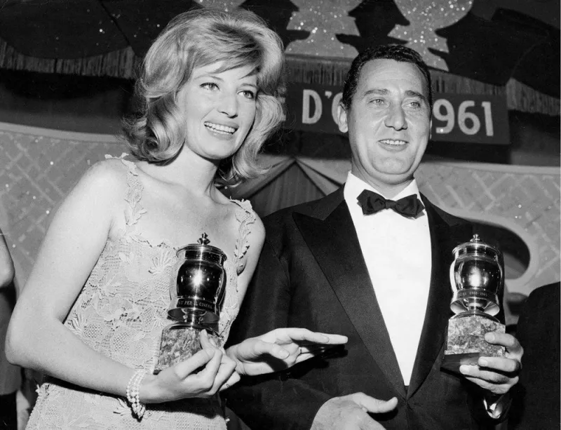 italian film icon monica vitti dies aged