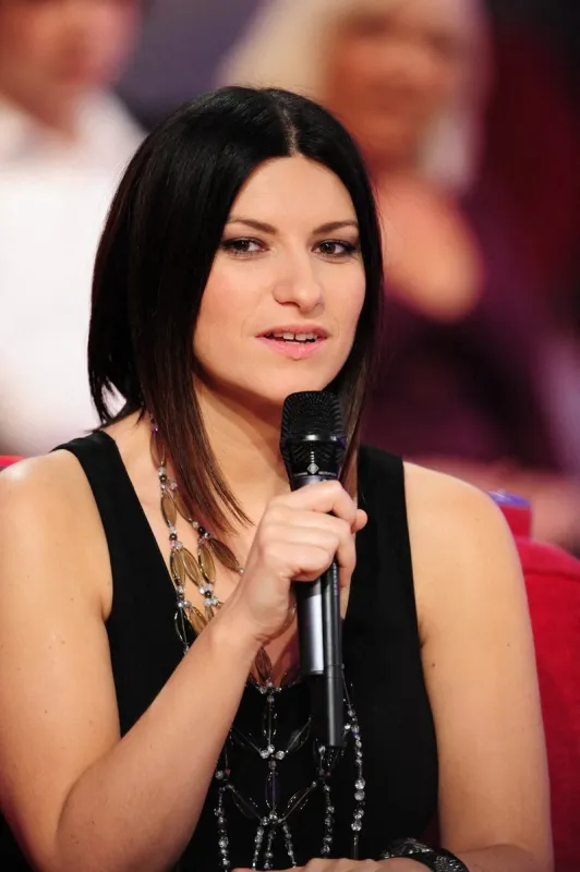 laura pausini lors de l'enregistrement de l'emission vivement dimanche a paris, france, le 15 janvier 2009 photo max colin abacapresscom , 692178 034 paris france