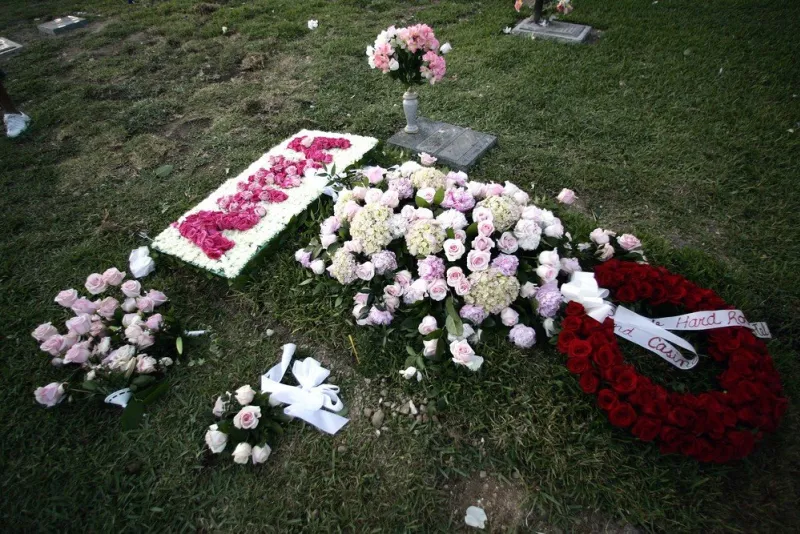 us people smith grave