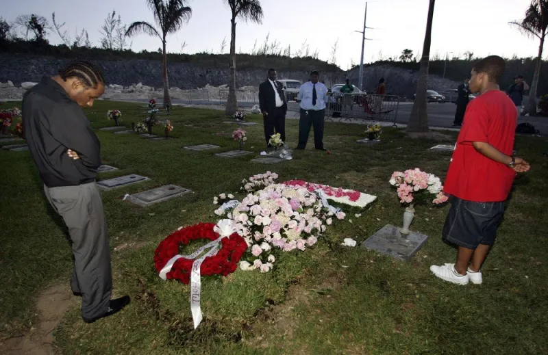 us people smith grave