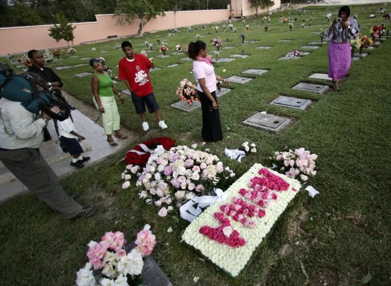 us people smith grave