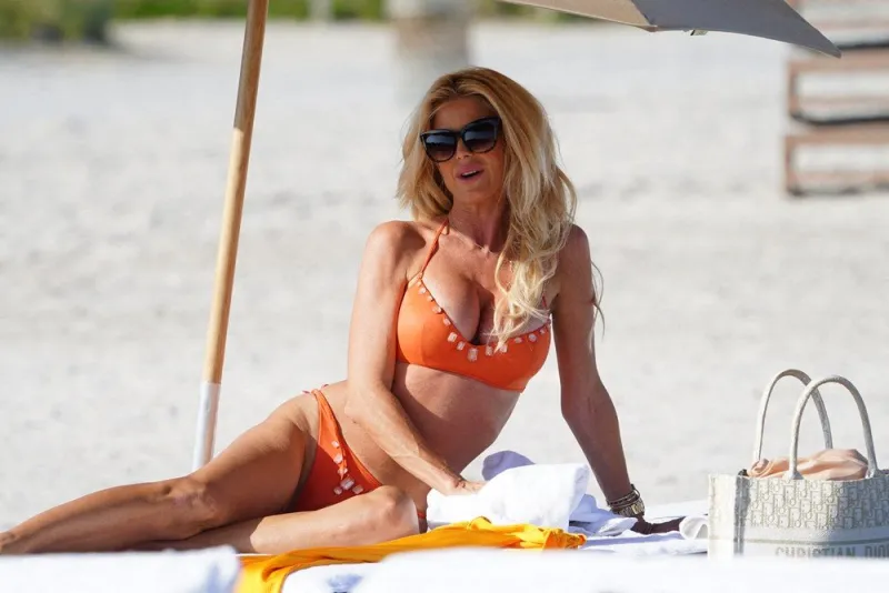 victoria silvstedt beachside - miami