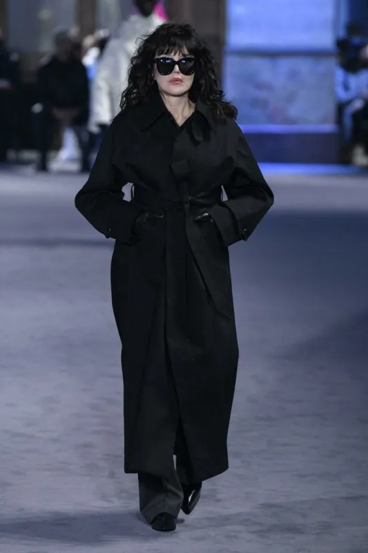 pfw - isabelle adjani models for ami
