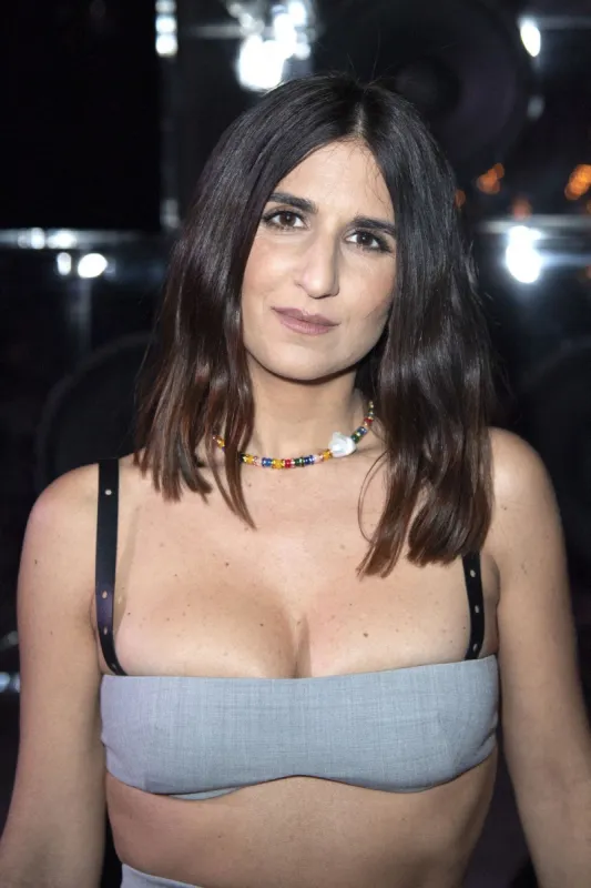 pfw off white front row