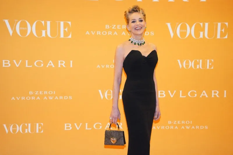 sharon stone arriving to bulgari bzero1 aurora awards during women milan fashion week fall-winter 2022-23 on february 27, 2022 in milan, italy photo by splash news abacapresscom , 800250 007 milan italie italy