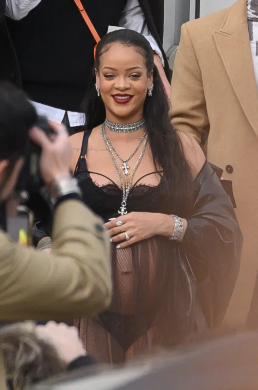 rihanna attends the christian dior show as part of paris fashion week womenswear fall winter 2022-2023 in paris, france, on marsh 1, 2022 photo by laurent zabulon abacapresscom , 800522 003 paris france