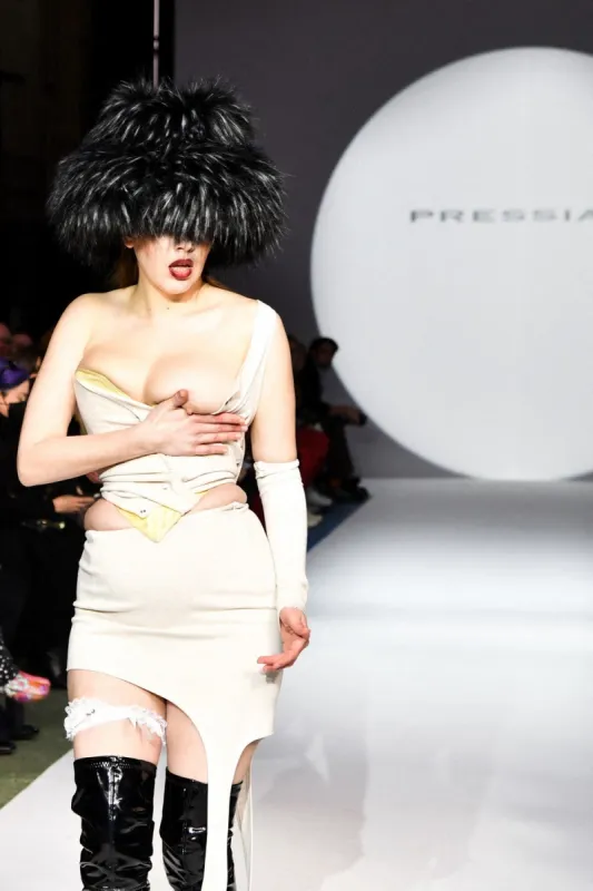 pfw - michaela starks models for pressiat