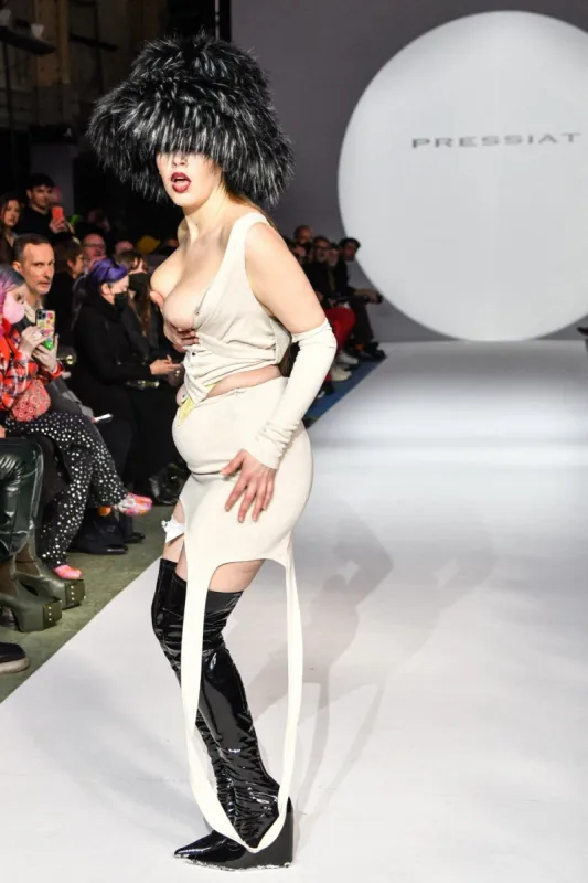 pfw - michaela starks models for pressiat