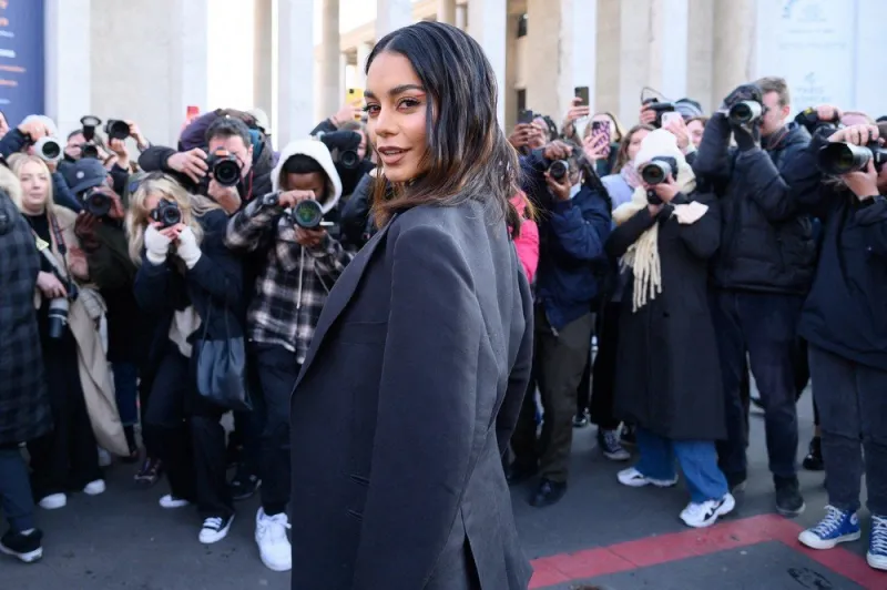 vanessa hudgens attends the giambattista valli womenswear fall winter 2022 2023 show as part of paris fashion week on march 07, 2022 in paris, france photo by laurent zabulon abacapresscom , 801416 018 paris france