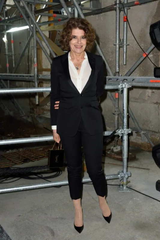 pfw saint laurent front row aw