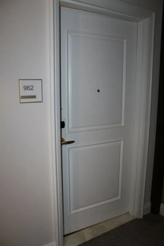 hotel room where the bob saget died - miami