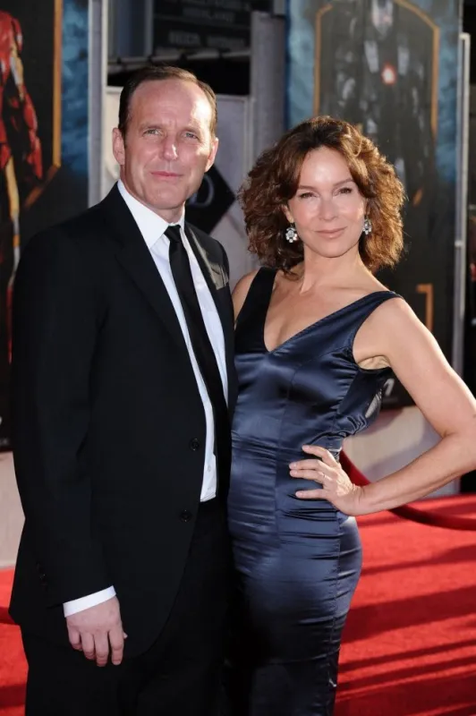 clark gregg and jennifer grey attend the world premiere of iron man 2 held at el capitan theatre in hollywood los angeles, april 26, 2010 (pictured  clark gregg, jennifer grey) photo by lionel hahn abacapresscom , 228504 022 los angeles