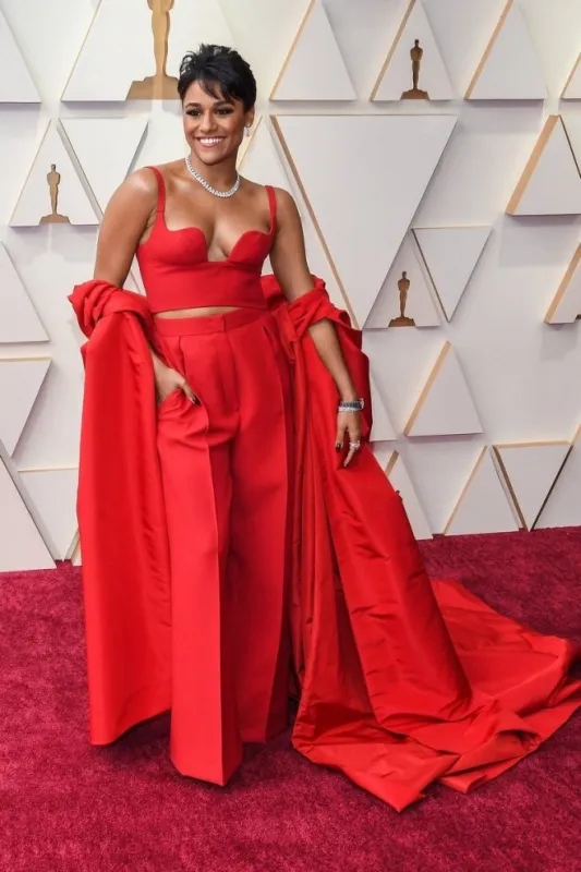 ariana debose walking on the red carpet at the 94th academy awards held at the dolby theatre in hollywood, los angeles, ca, usa on march 27, 2022 photo by sthanlee b mirador spus abacapresscom