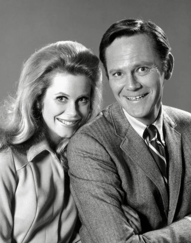 elizabeth montgomery and dick sargent, bewitched circa 1969 abc photo by photoshot abacapresscom , 450950 033 hollywood