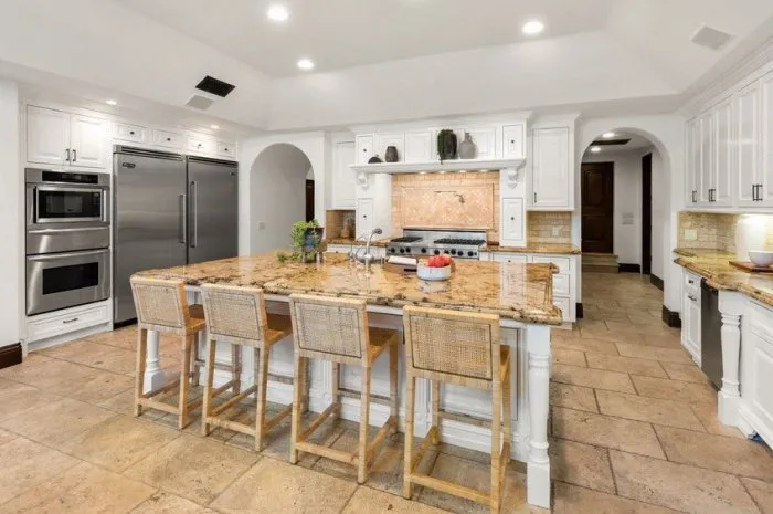 milla jovovich is selling her home for 14 million - la