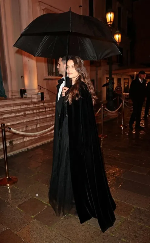 laeticia casta arriving at the gala dinner organized by dior to celebrate the opening of the 59th biennale of art in venice, italy on april 23, 2022 photo by matteo chinellato  ipa abacapresscom , 807278 005 venise venice italie italy