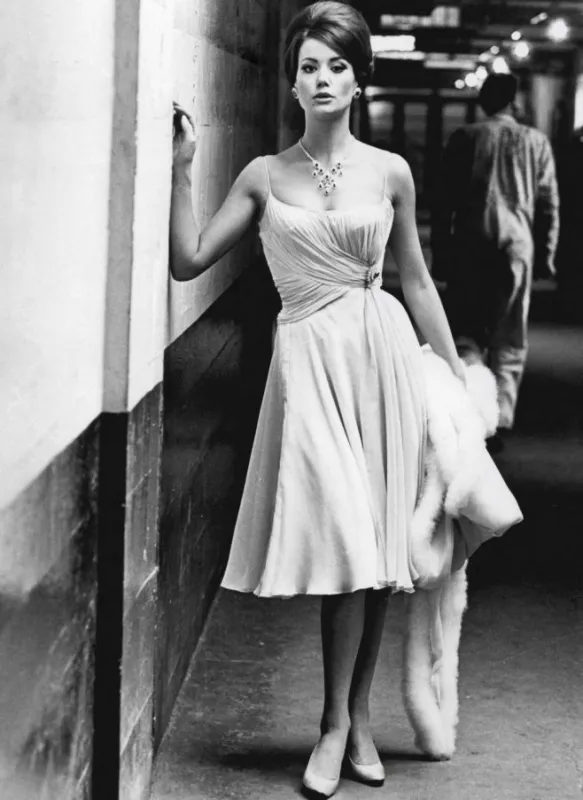 claudine auger, 1965 photo by roy cummings photoshot abacapresscom , 713919 001 royaume uni united kingdom