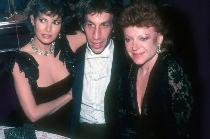 singer regine died at