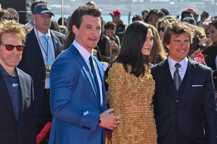 jerry bruckheimer, miles teller, jennifer connelly and tom cruise attend the top gun  maverick premiere in san diego