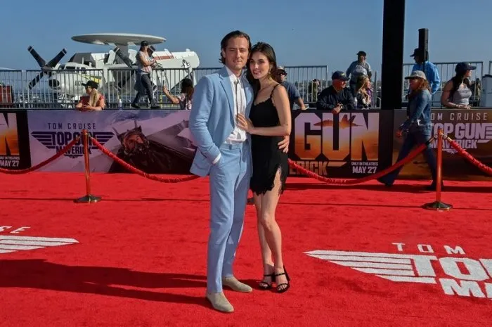lewis pullman attends the top gun  maverick premiere in san diego