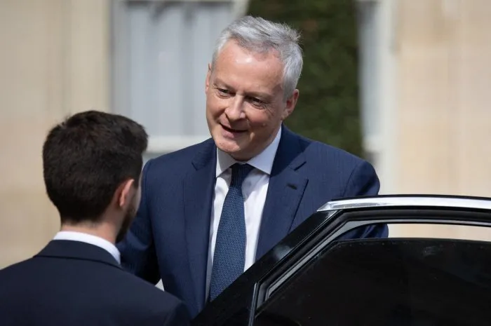 weekly cabinet meeting - paris