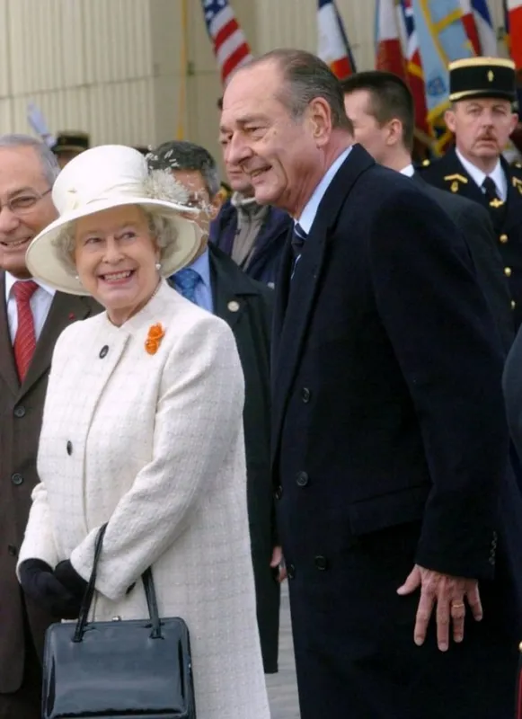 queen elizabeth and jacques chirac - paris