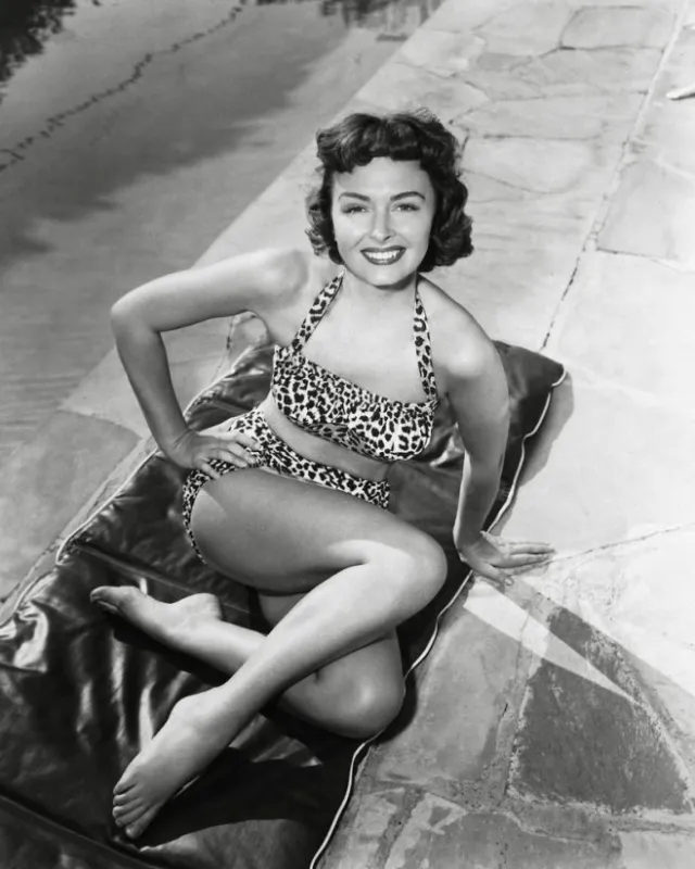 donna reed (circa 1950) - photo by cinema publishers collection the hollywood archive abacapresscom