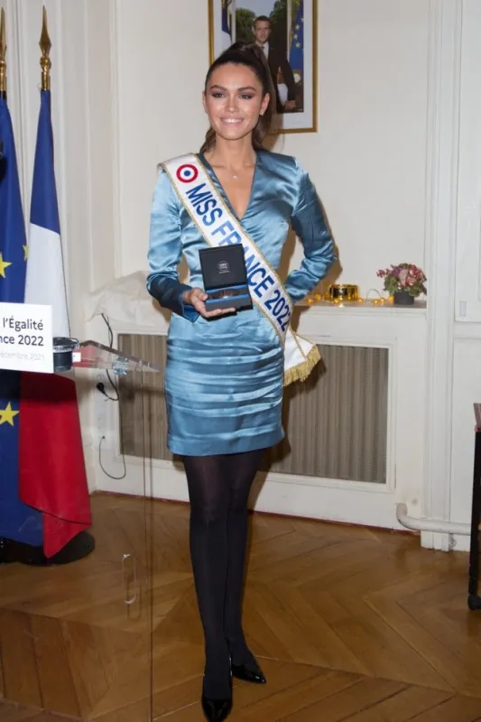diane leyre miss france 2022 receive the equality medal