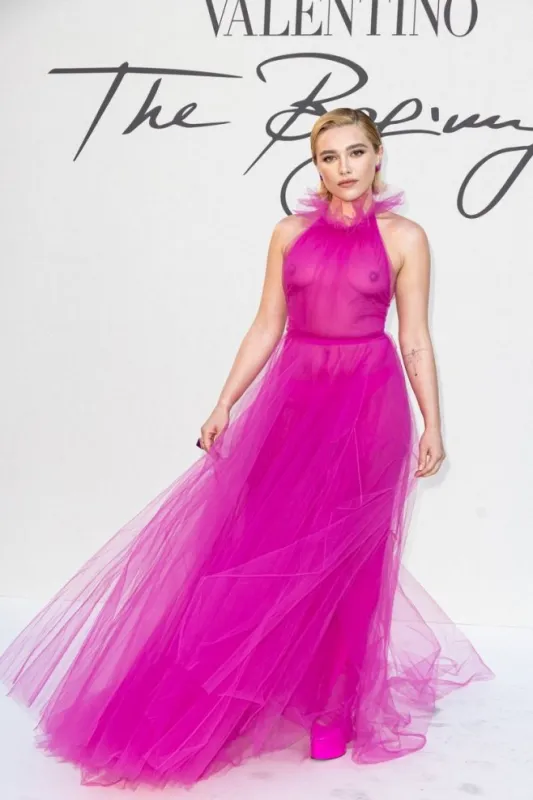 florence pugh poses before valentino fashion show, held at trinità dei monti step, on july 8, 2022 in rome, italy photo by marco piovanotto abacapresscom