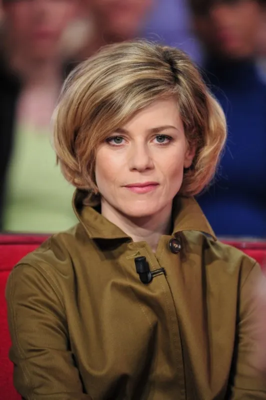 marina fois lors de l'enregistrement de l'emission vivement dimanche a paris, france, le 4 fevrier 2009 photo max colin abacapresscom , 692205 038 paris france