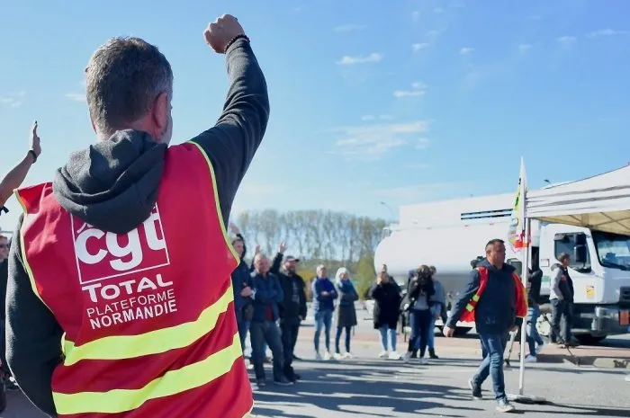 strike renewed at totalenergies refinery - le havre