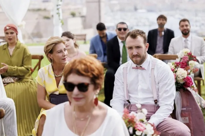 © olivier martino - ftv - telfranceprime 29théo bertrand (kevin belesta)caroline riou (laetitia belesta)