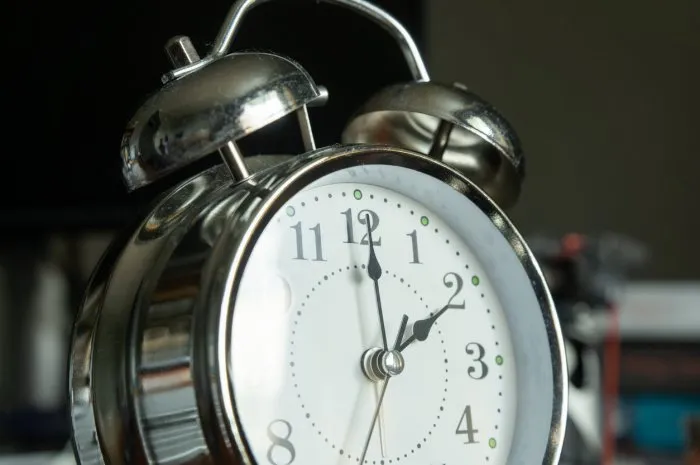 an alarm clock at 2 pm