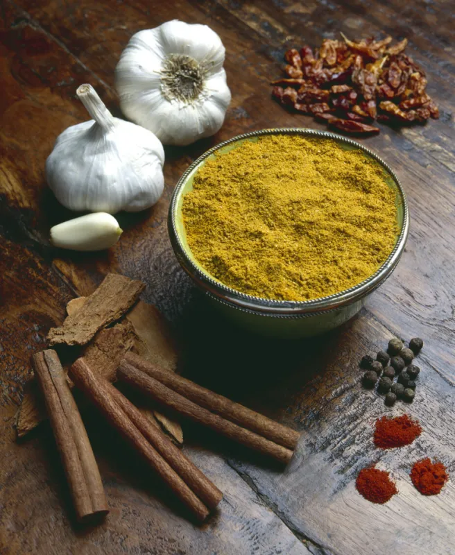 colombo spice with chilli pepper garlic saffron and cinnamon