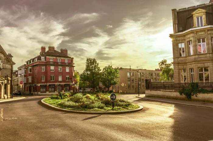 valenciennes is a commune in the nord department in northern france it lies on the scheldt river although the city and region experienced a steady population decline between 1975 and 1990, it has since rebounded
