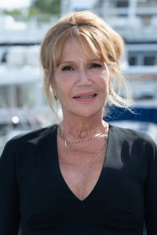 clementine celarie attending a photocall as part of the 21st festival of tv fiction at la rochelle, france on september 14, 2019 photo by aurore marechal abacapresscom <motcle99> festival de la fiction tv < motcle99> , 699928 391 la rochelle france