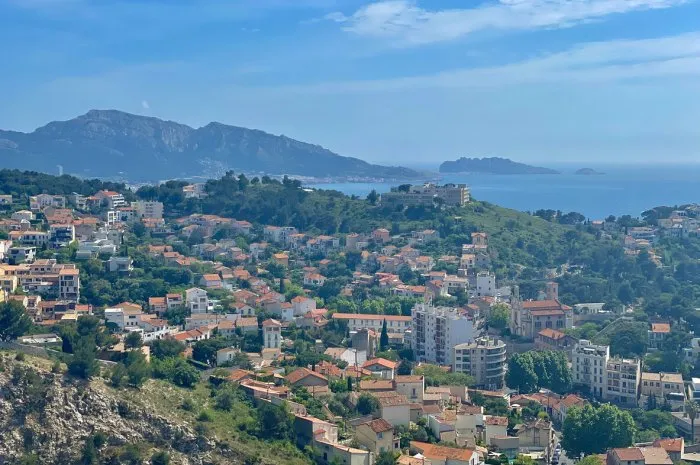 marseille, sea and mountains panorame
