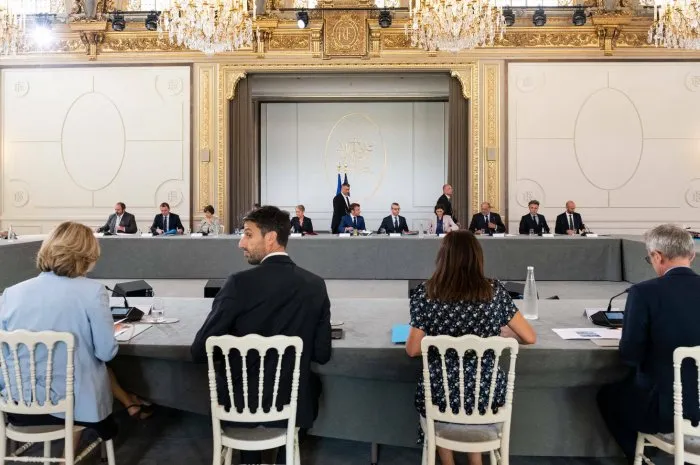 réunion du conseil olympique et paralympique pour les jeux olympiques de paris 2024 au palais de l'elysée - paris