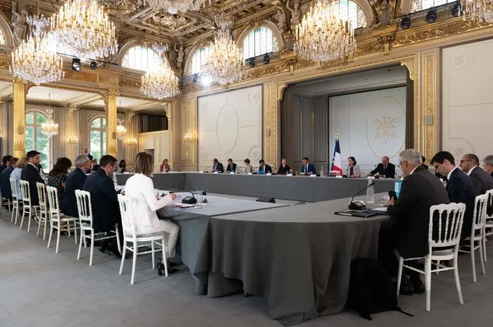 réunion du conseil olympique et paralympique pour les jeux olympiques de paris 2024 au palais de l'elysée - paris