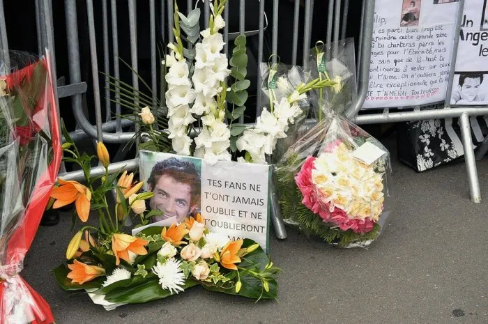 Des fleurs lors des obsèques