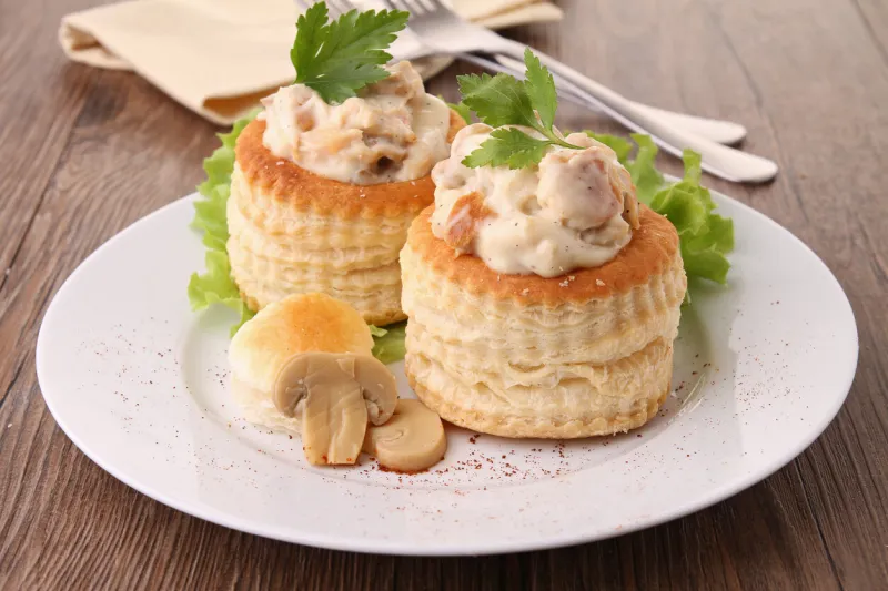2 vol-au-vents filled with mushroom and chicken