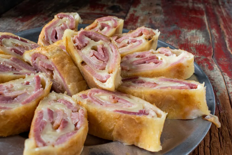 ham and cheese spiral slices