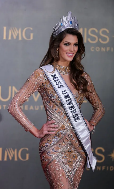 miss france iris mittenaere couronnée miss univers