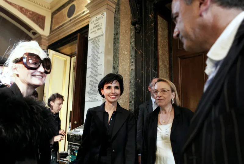 rachida dati organise le défilé de mode '7 a style, 7 a fashion' à paris