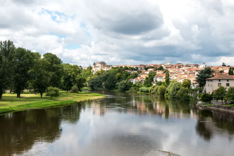 allier river in pont-du-chateau, puy-de-dome department, auvergne (france)