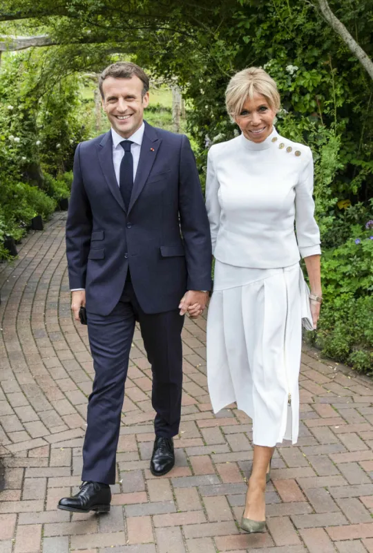le président français emmanuel macron et son épouse brigitte assistent à une réception à l'eden project lors du sommet du g7 en cornouailles st ives, royaume-uni, le 11 juin 2021 photo by jack hill the times pa photos abacapresscom