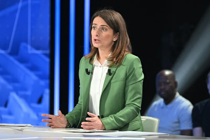 marine tondelier lors d'une interview à bfmtv pendant le second tour des élections législatives françaises à paris, le 3 juillet 2024 photo par eliot blondet abacapresscom