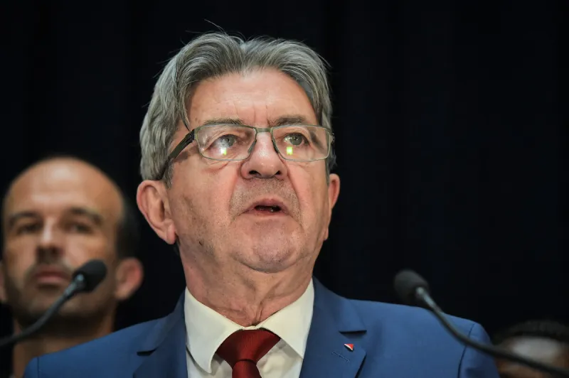 célébration du nouveau front populaire après le 2e tour des élections législatives à paris fa