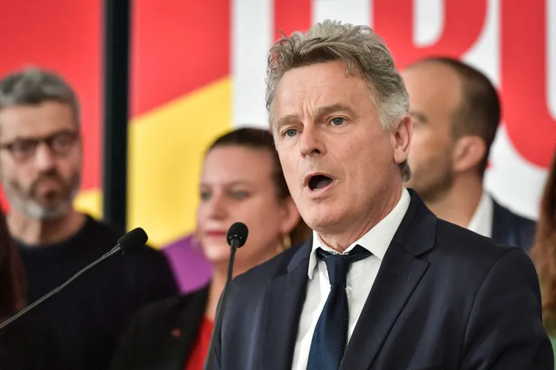 le président du parti communiste français fabien roussel s'exprime lors d'une conférence de presse du front populaire nouvellement créé à la maison de la chimie à paris le 14 juin 2024 photo by firas abdullah abacapresscom